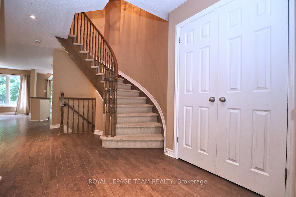 Photo 9 of 418 Beam Street, Ottawa, Kanata - Morgan's Grant/South March — HOMEH