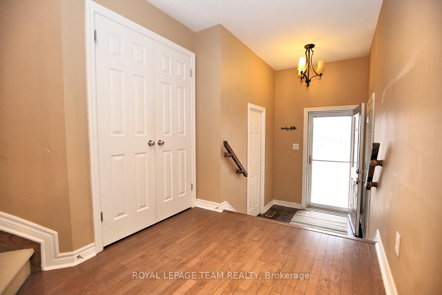 Photo 11 of 418 Beam Street, Ottawa, Kanata - Morgan's Grant/South March — HOMEH