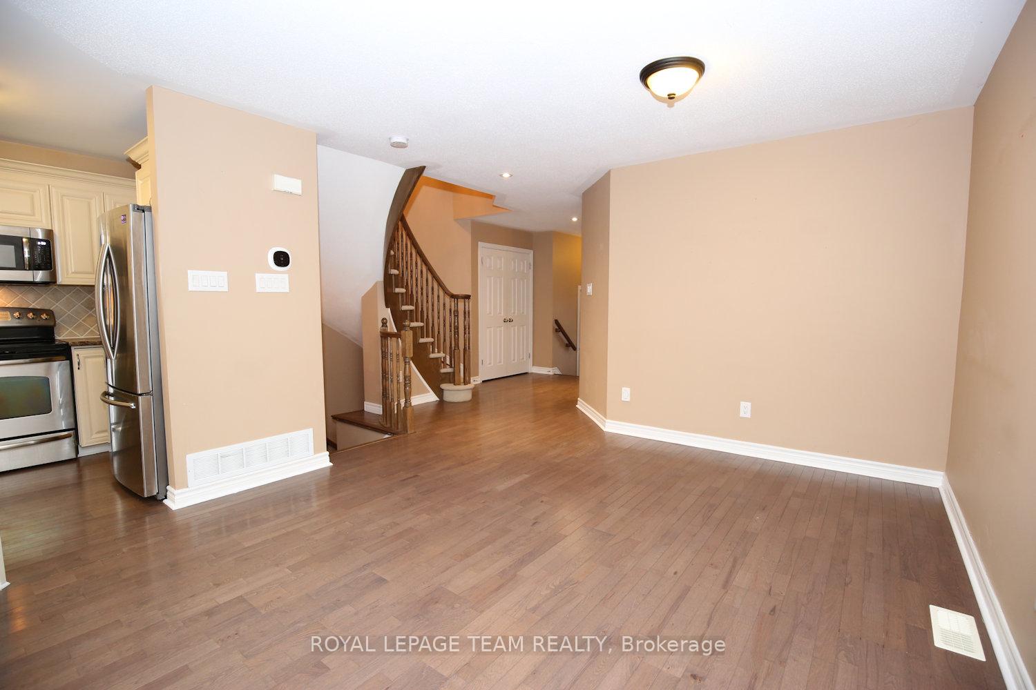 Photo 13 of 418 Beam Street, Ottawa, Kanata - Morgan's Grant/South March — HOMEH