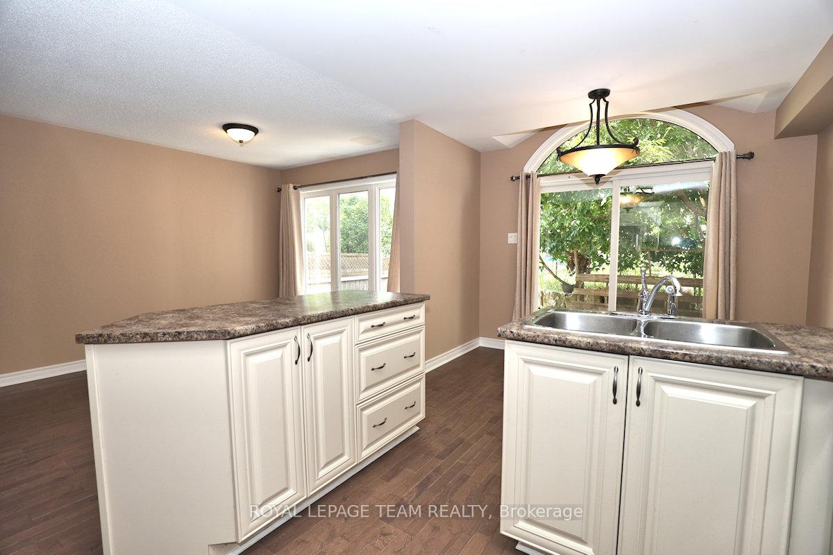Photo 15 of 418 Beam Street, Ottawa, Kanata - Morgan's Grant/South March — HOMEH