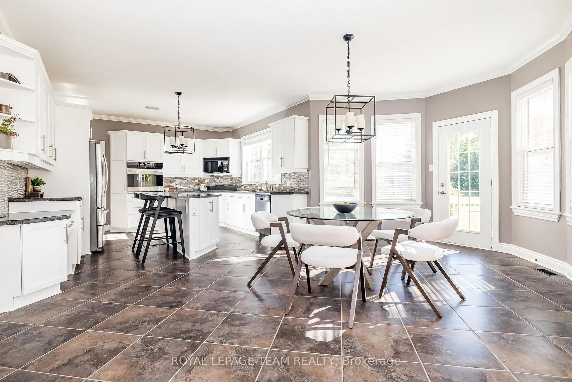 Photo 12 of 38 Marchvale Drive, Ottawa, Kanata - Rural Kanata (Central) — HOMEH