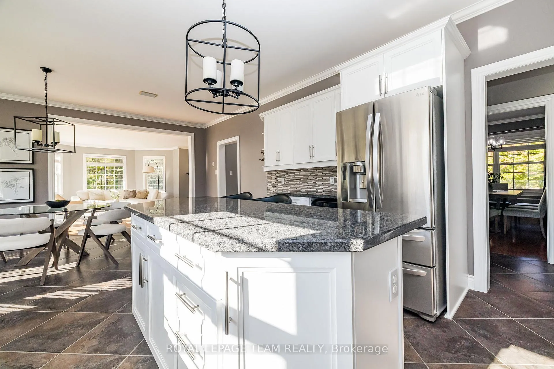 Photo 16 of 38 Marchvale Drive, Ottawa, Kanata - Rural Kanata (Central) — HOMEH
