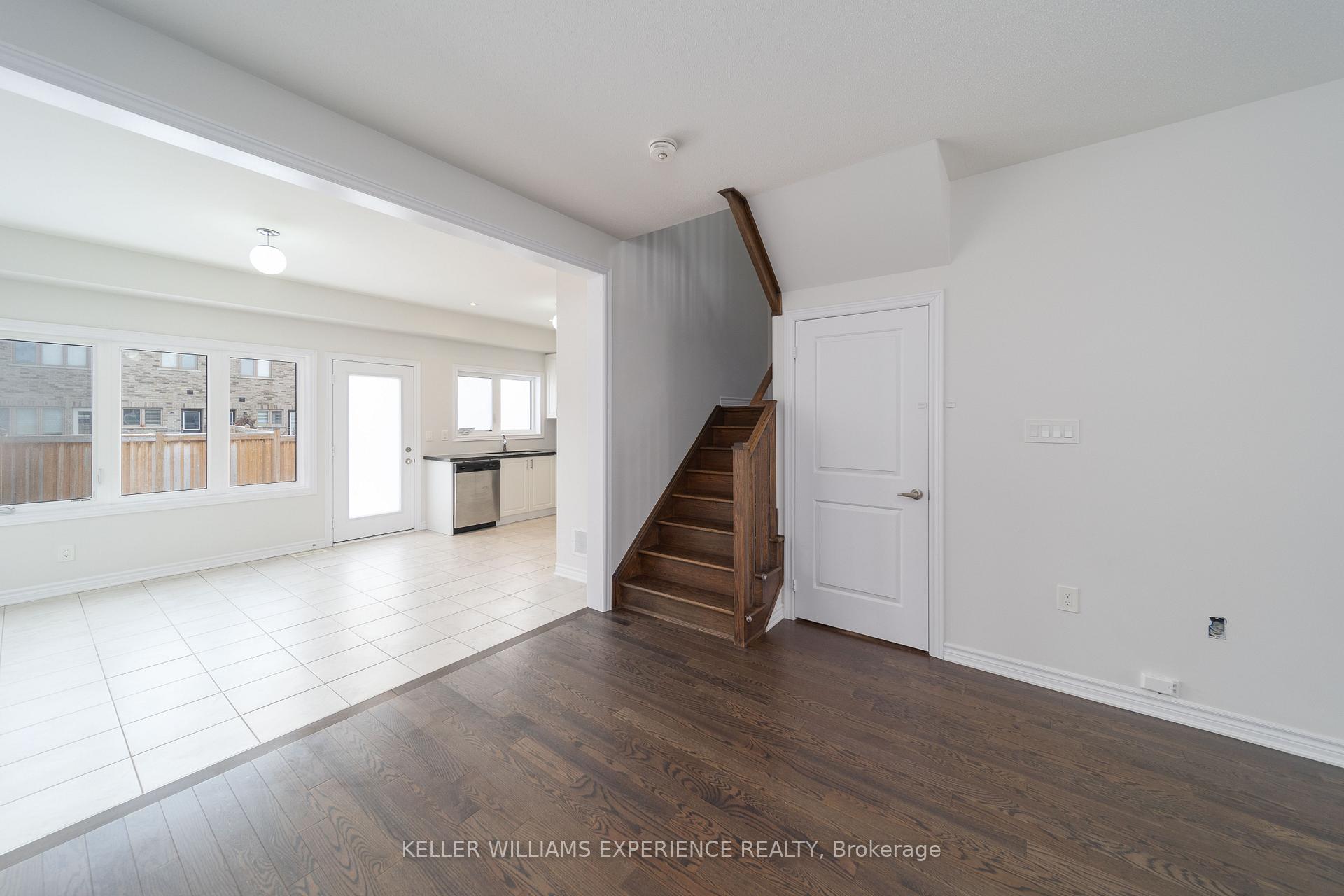Photo 6 of 1470 McRoberts Crescent, Innisfil, Rural Innisfil — HOMEH