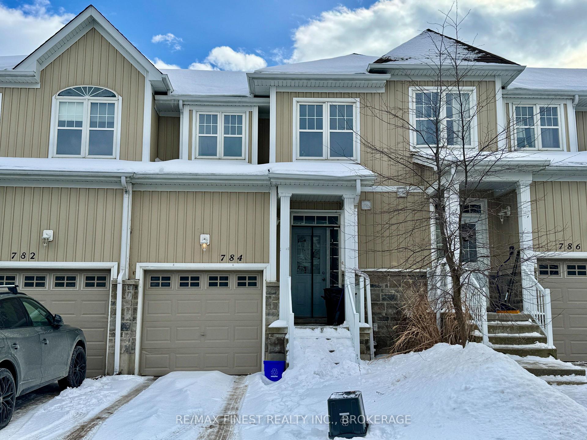 Front of 784 Newmarket Lane