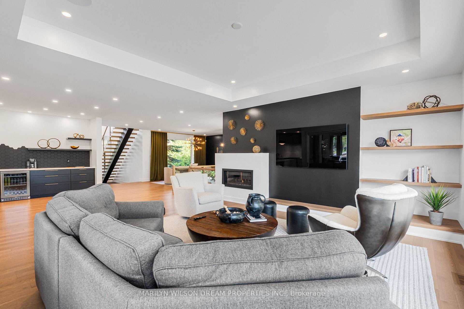 Photo 10 of 521 Leimerk Court, Ottawa, Manotick Village & Manotick Estates — HOMEH