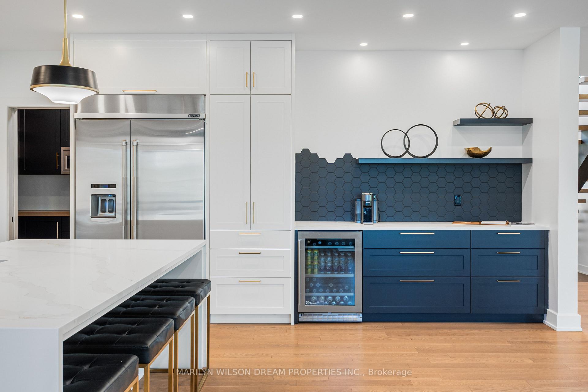 Photo 13 of 521 Leimerk Court, Ottawa, Manotick Village & Manotick Estates — HOMEH