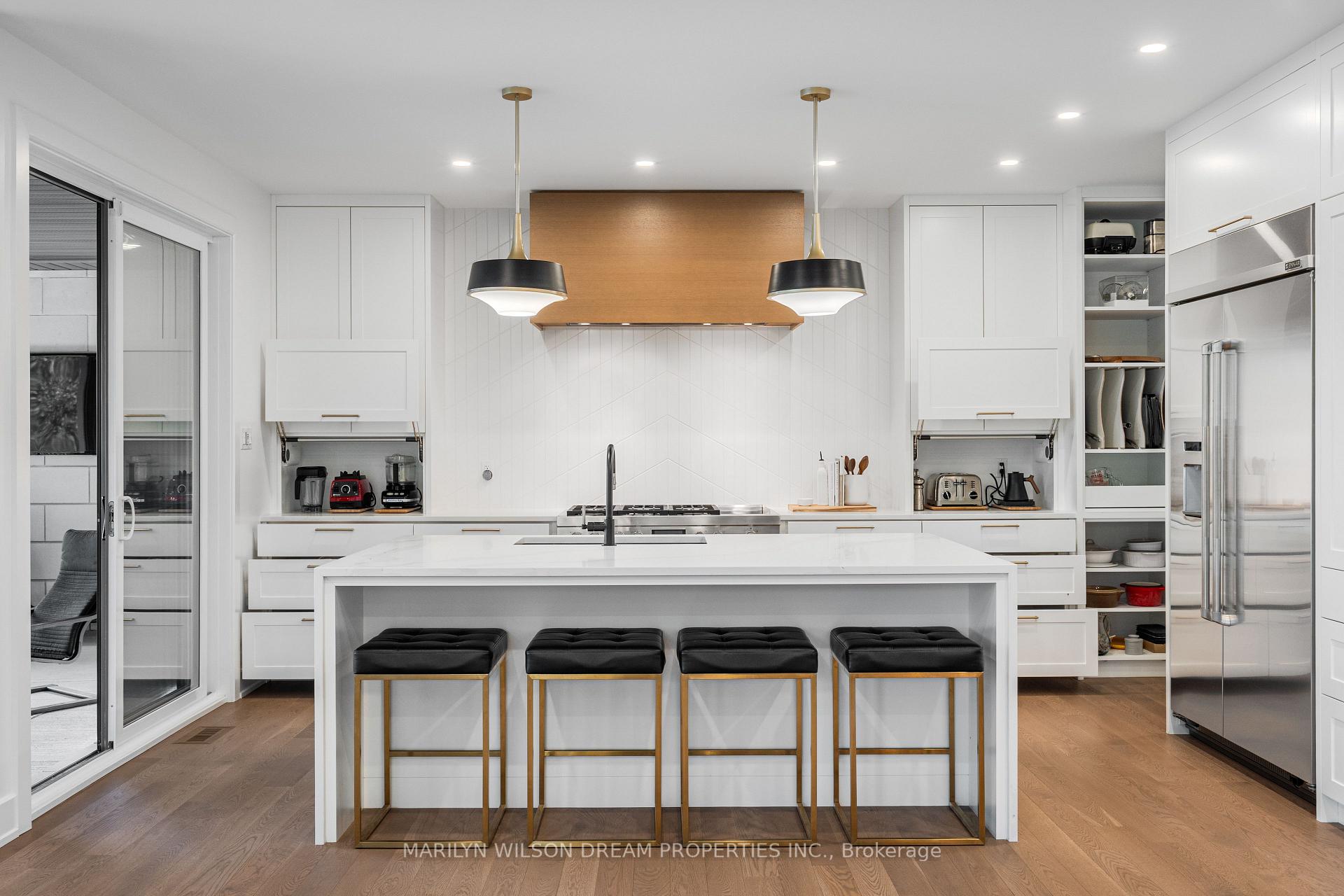Photo 15 of 521 Leimerk Court, Ottawa, Manotick Village & Manotick Estates — HOMEH