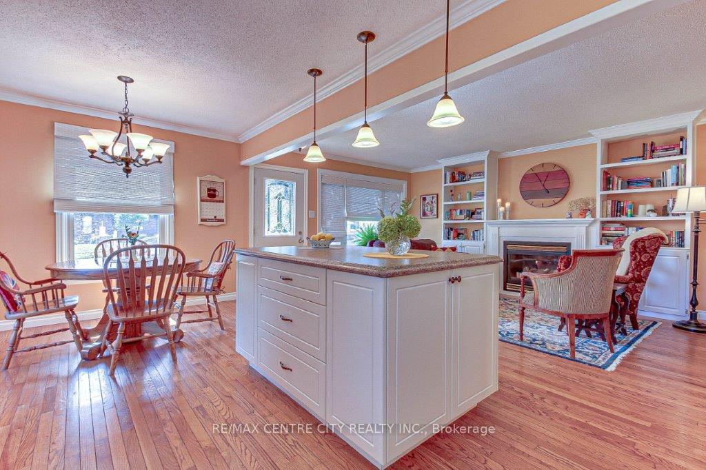 Photo 9 of 112 Harold Court, Lucan Biddulph, Lucan — HOMEH