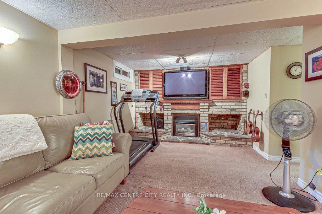 Photo 27 of 112 Harold Court, Lucan Biddulph, Lucan — HOMEH