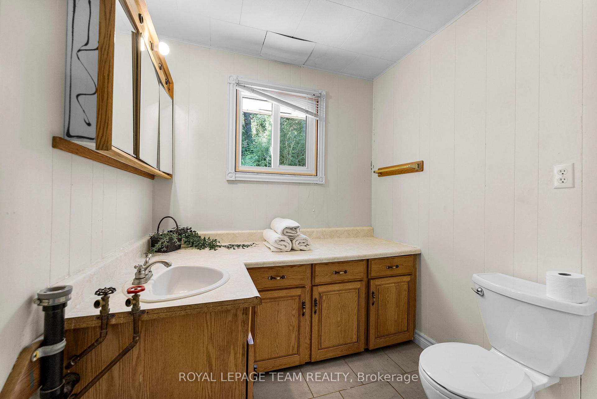 Photo 11 of 39220 Combermere Road, Madawaska Valley, Madawaska Valley — HOMEH
