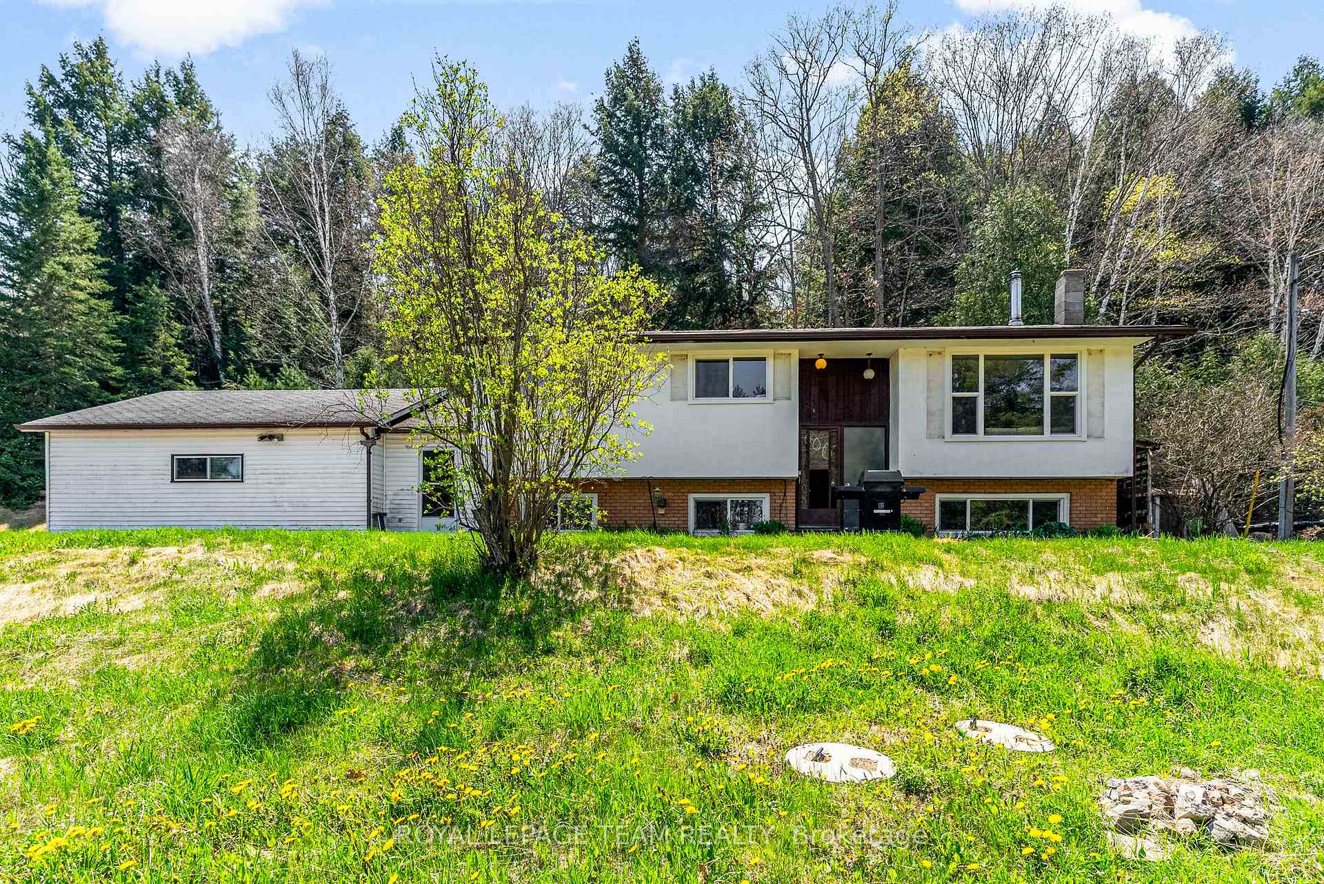 Photo 15 of 39220 Combermere Road, Madawaska Valley, Madawaska Valley — HOMEH