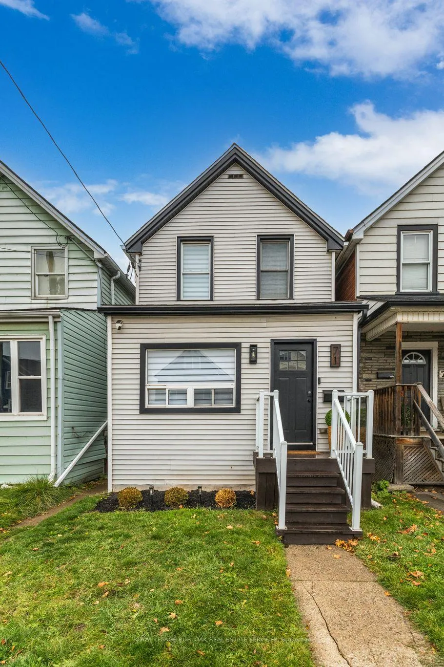 Photo 2 of 71 Glendale Avenue N, Hamilton, Crown Point — HOMEH