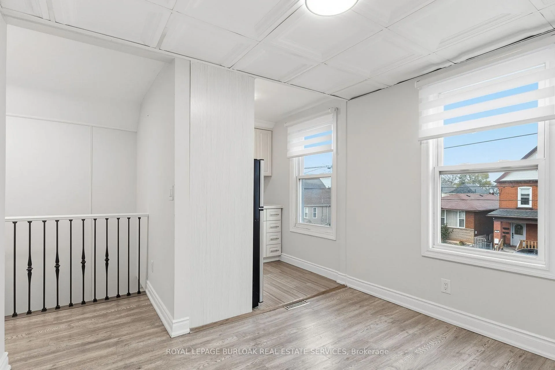Photo 15 of 71 Glendale Avenue N, Hamilton, Crown Point — HOMEH