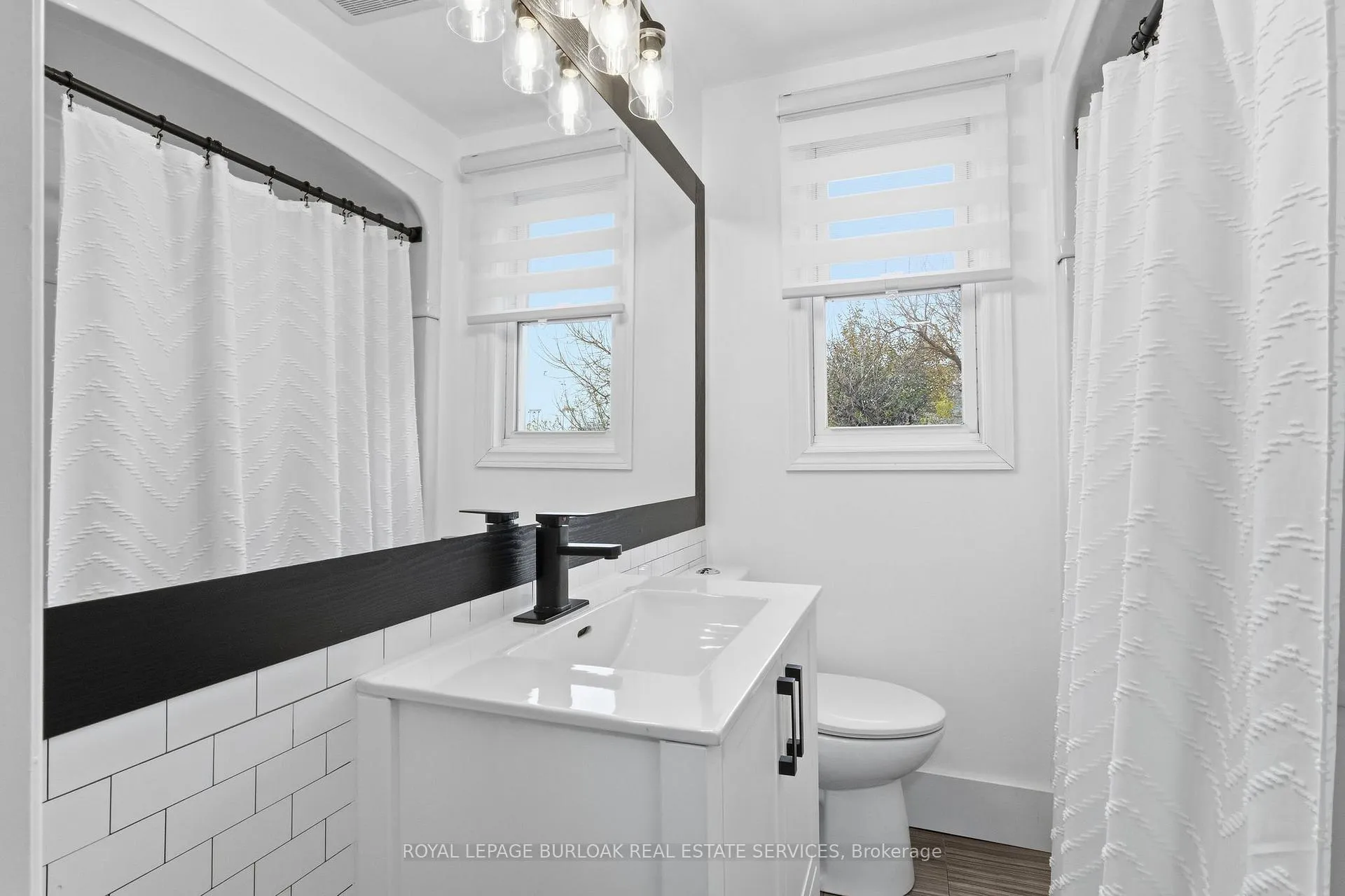 Photo 19 of 71 Glendale Avenue N, Hamilton, Crown Point — HOMEH