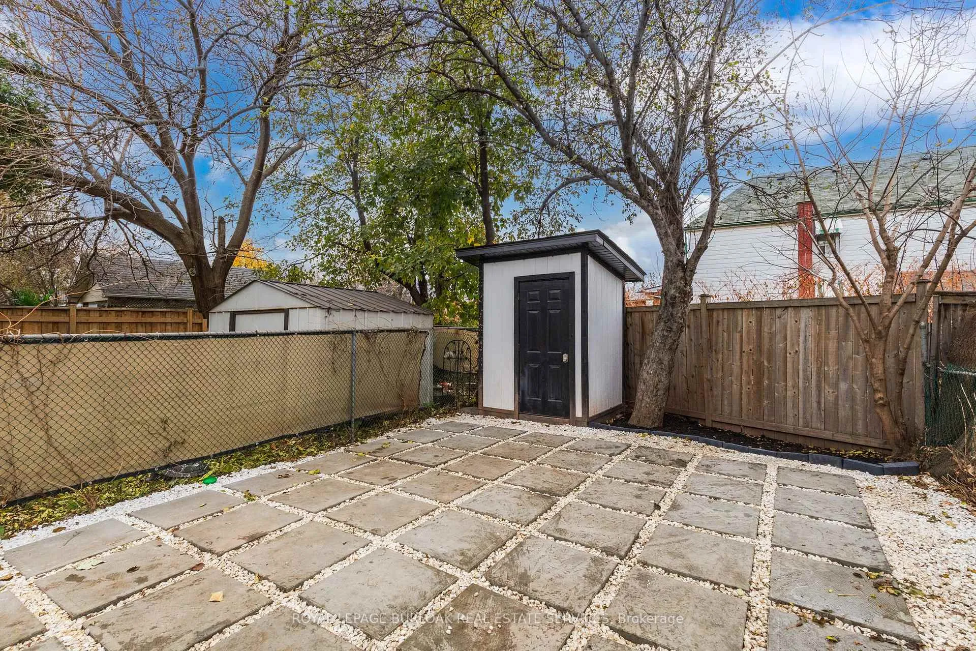 Photo 23 of 71 Glendale Avenue N, Hamilton, Crown Point — HOMEH