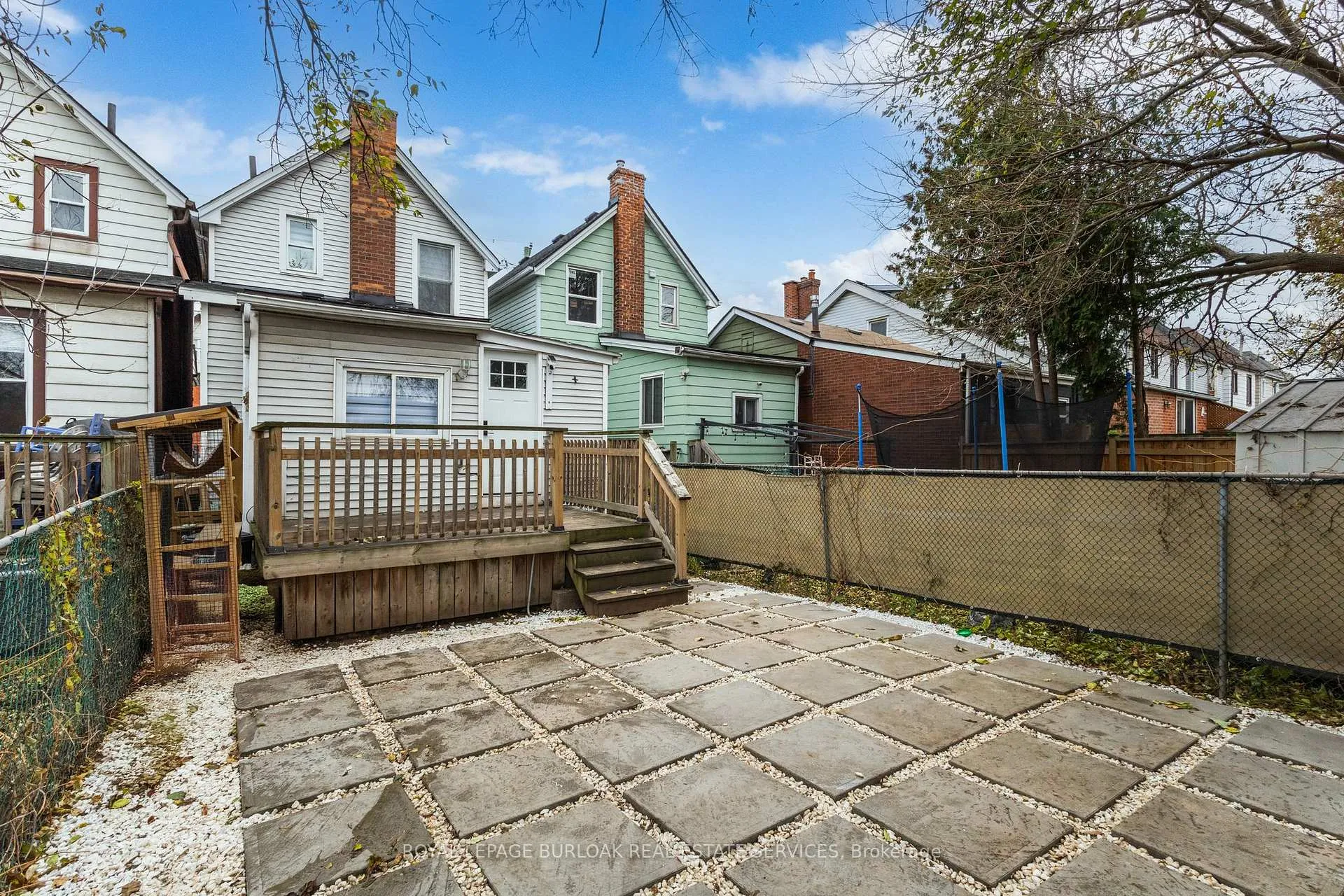 Photo 24 of 71 Glendale Avenue N, Hamilton, Crown Point — HOMEH