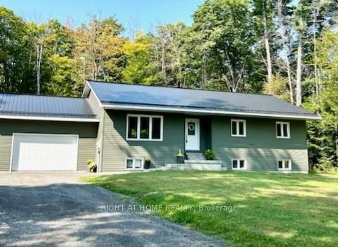 Photo 2 of 513 Stewartville Road, McNab/Braeside, Mcnab/Braeside Twps — HOMEH