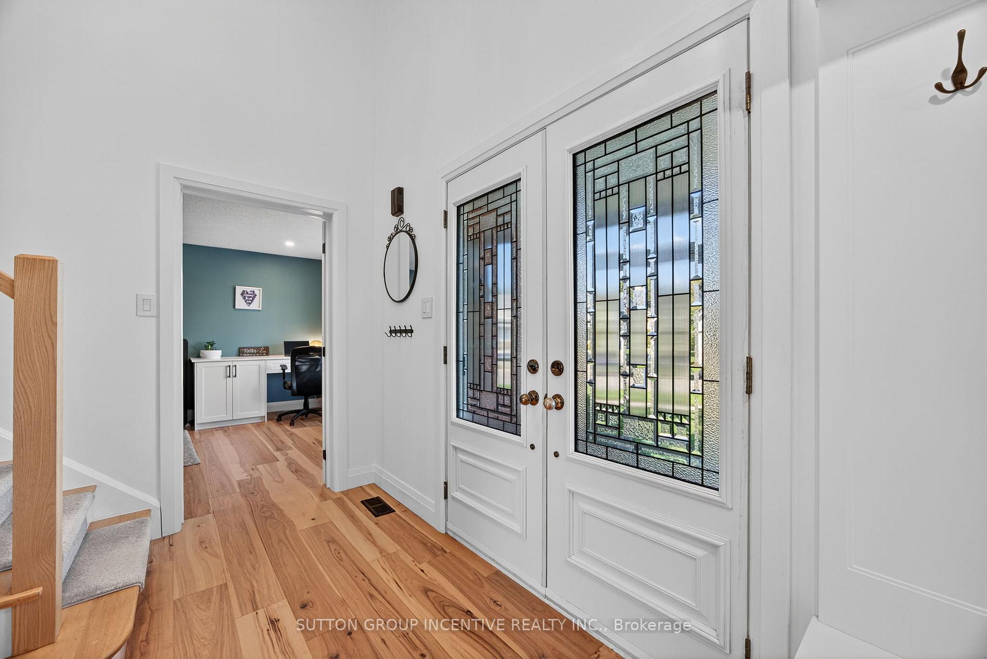 Photo 7 of 2731 Shering Crescent, Innisfil, Stroud — HOMEH