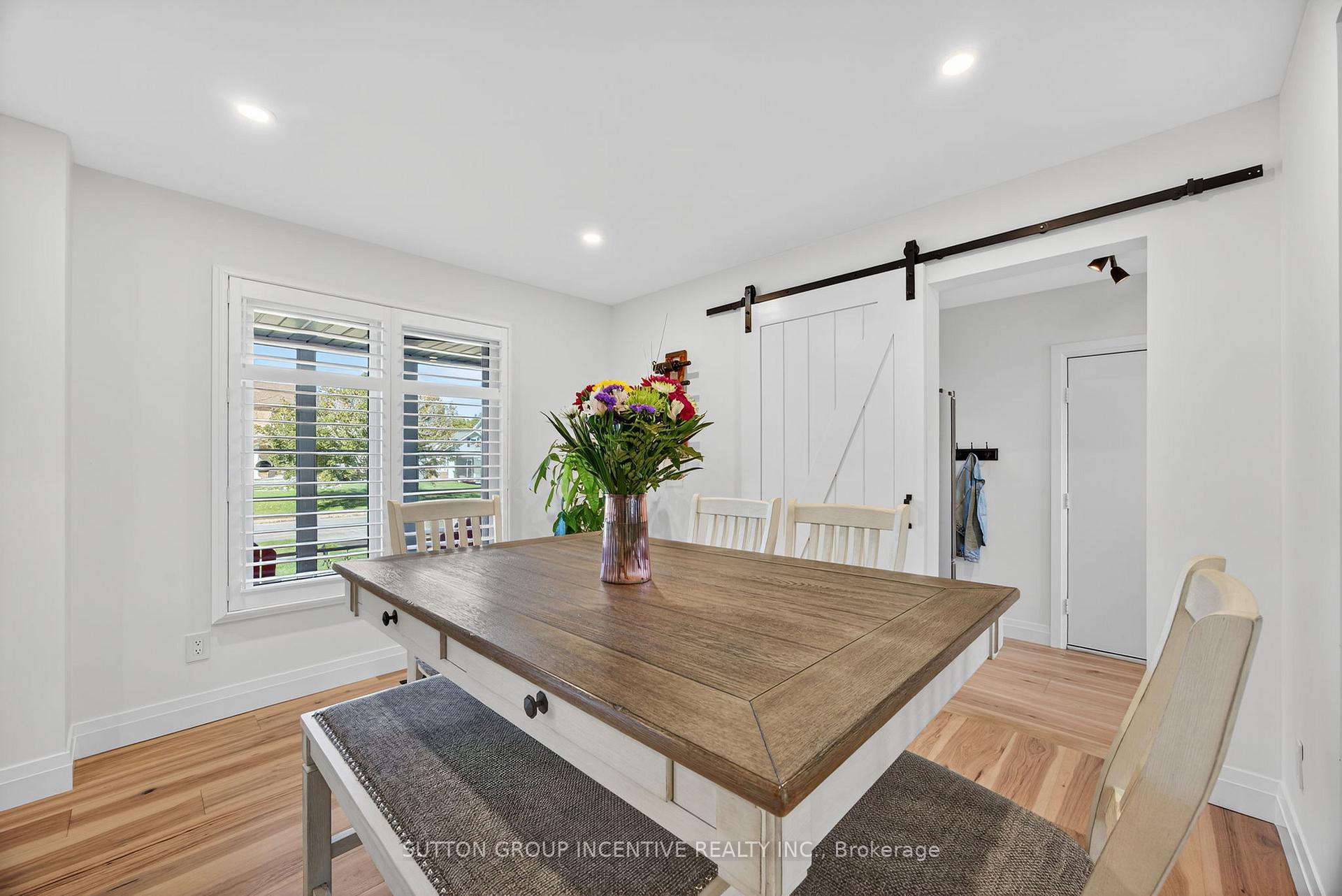 Photo 20 of 2731 Shering Crescent, Innisfil, Stroud — HOMEH
