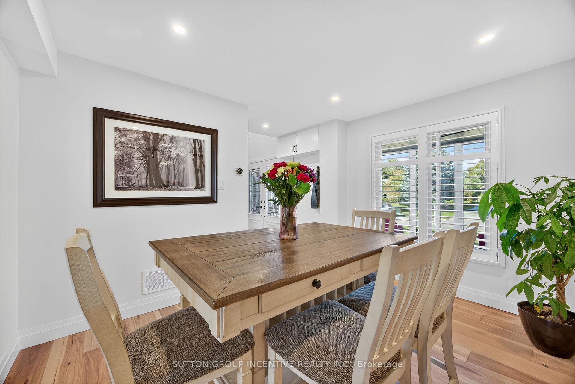 Photo 22 of 2731 Shering Crescent, Innisfil, Stroud — HOMEH