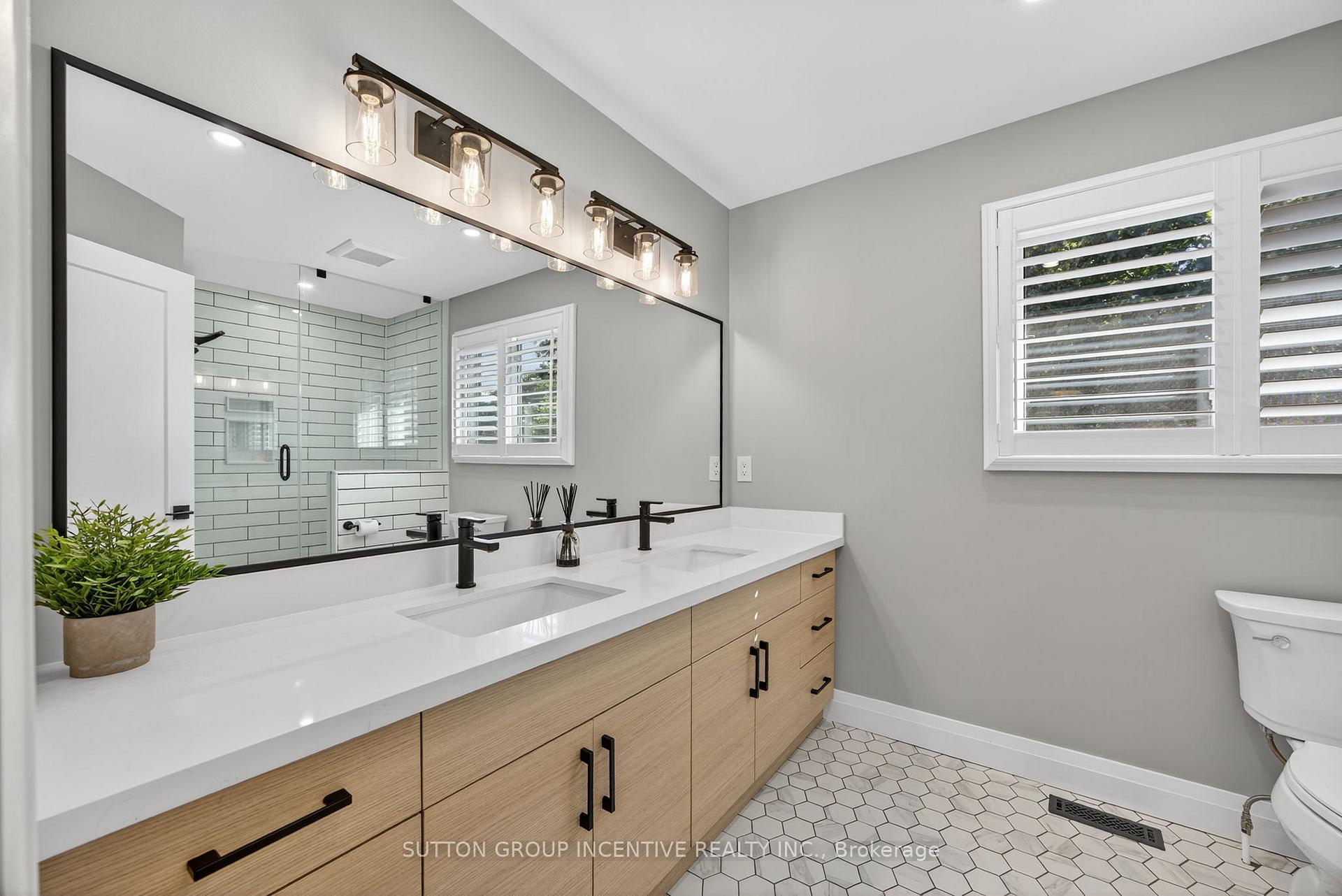 Photo 30 of 2731 Shering Crescent, Innisfil, Stroud — HOMEH