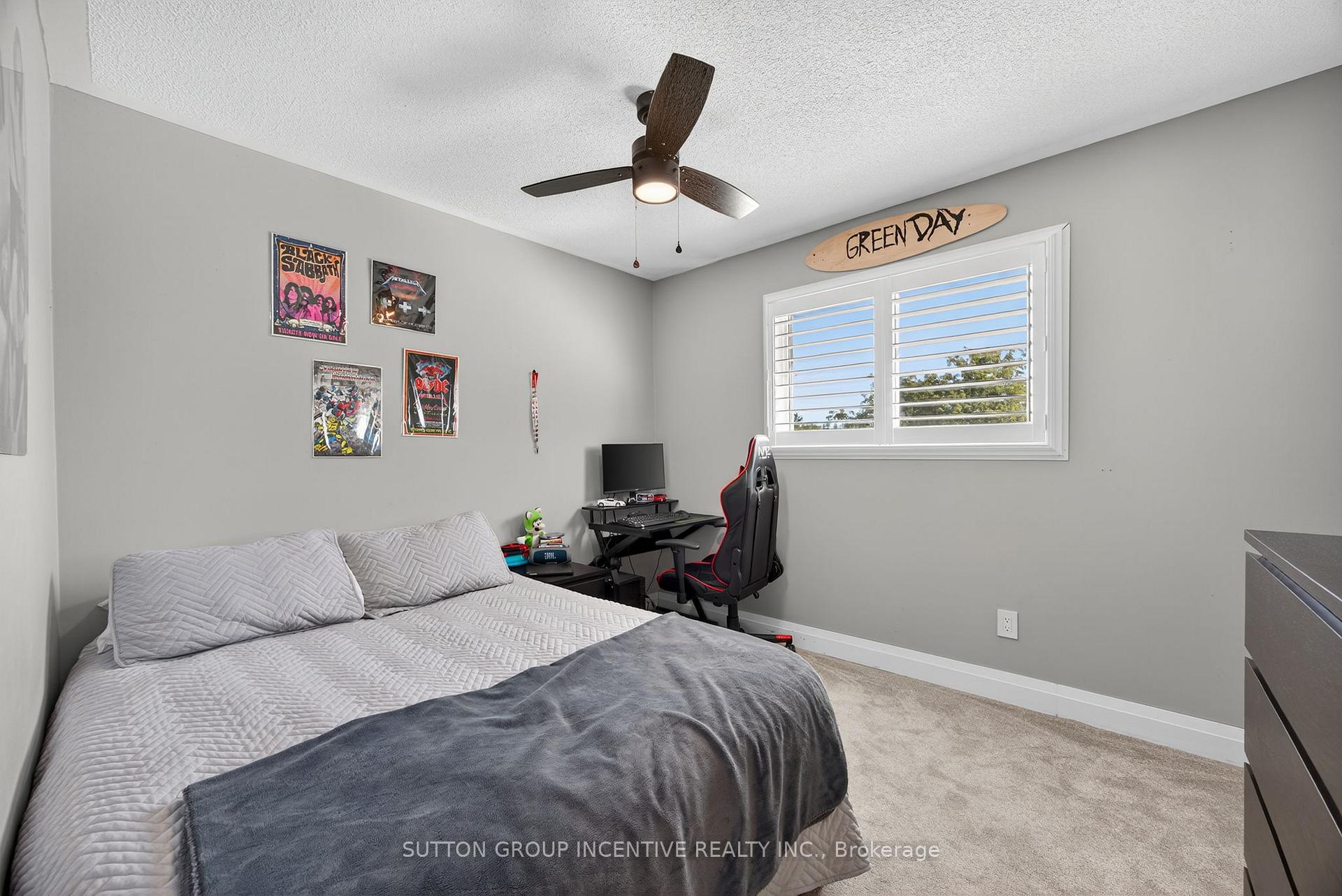 Photo 33 of 2731 Shering Crescent, Innisfil, Stroud — HOMEH