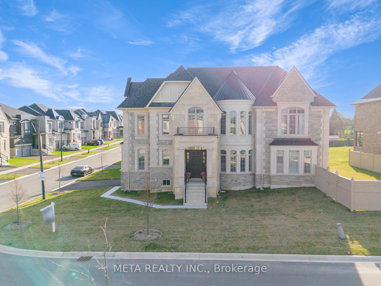 Photo 1 of 90 Broad Way, King, Nobleton — HOMEH