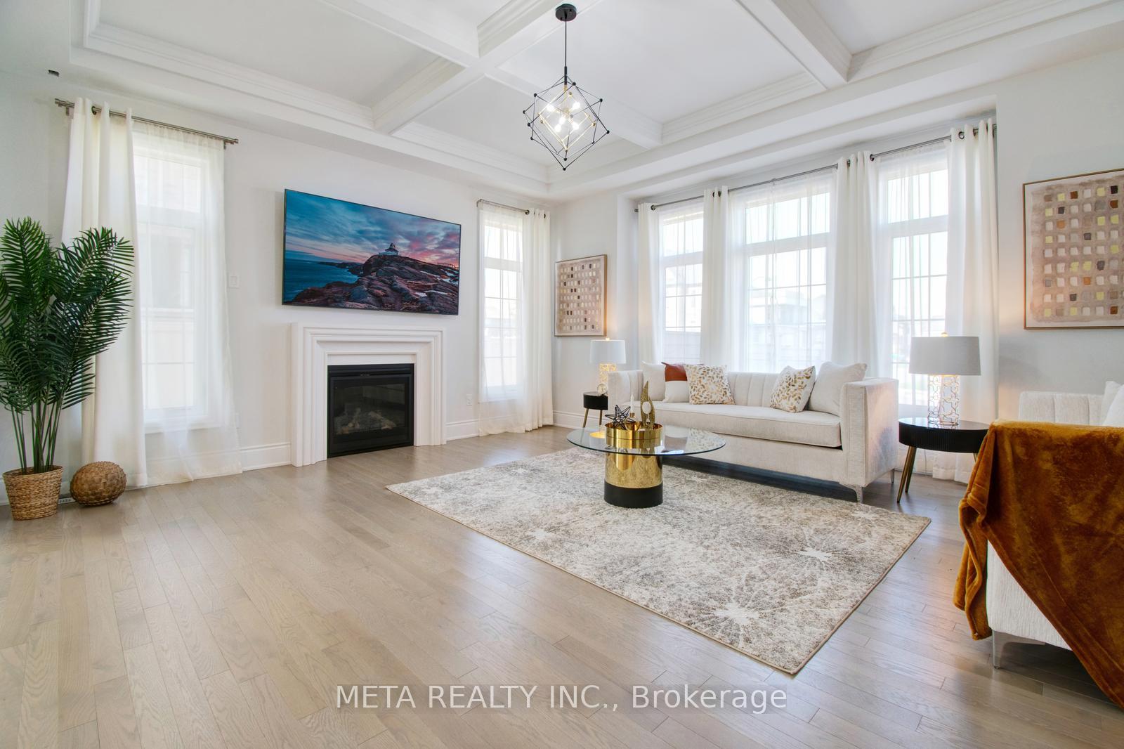 Photo 10 of 90 Broad Way, King, Nobleton — HOMEH