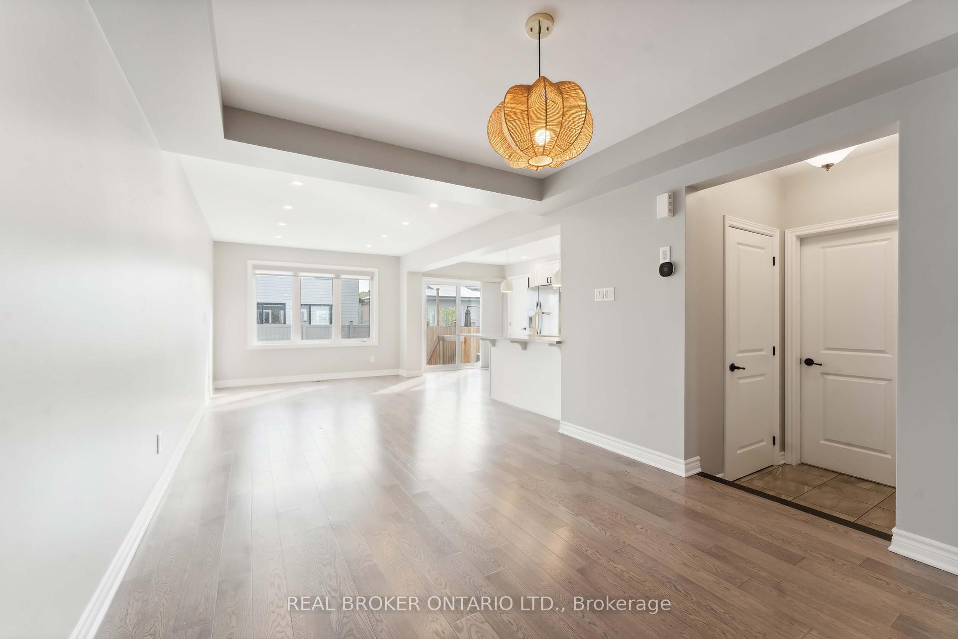 Photo 6 of 391 Rouncey Road, Ottawa, Kanata - Emerald Meadows/Trailwest — HOMEH