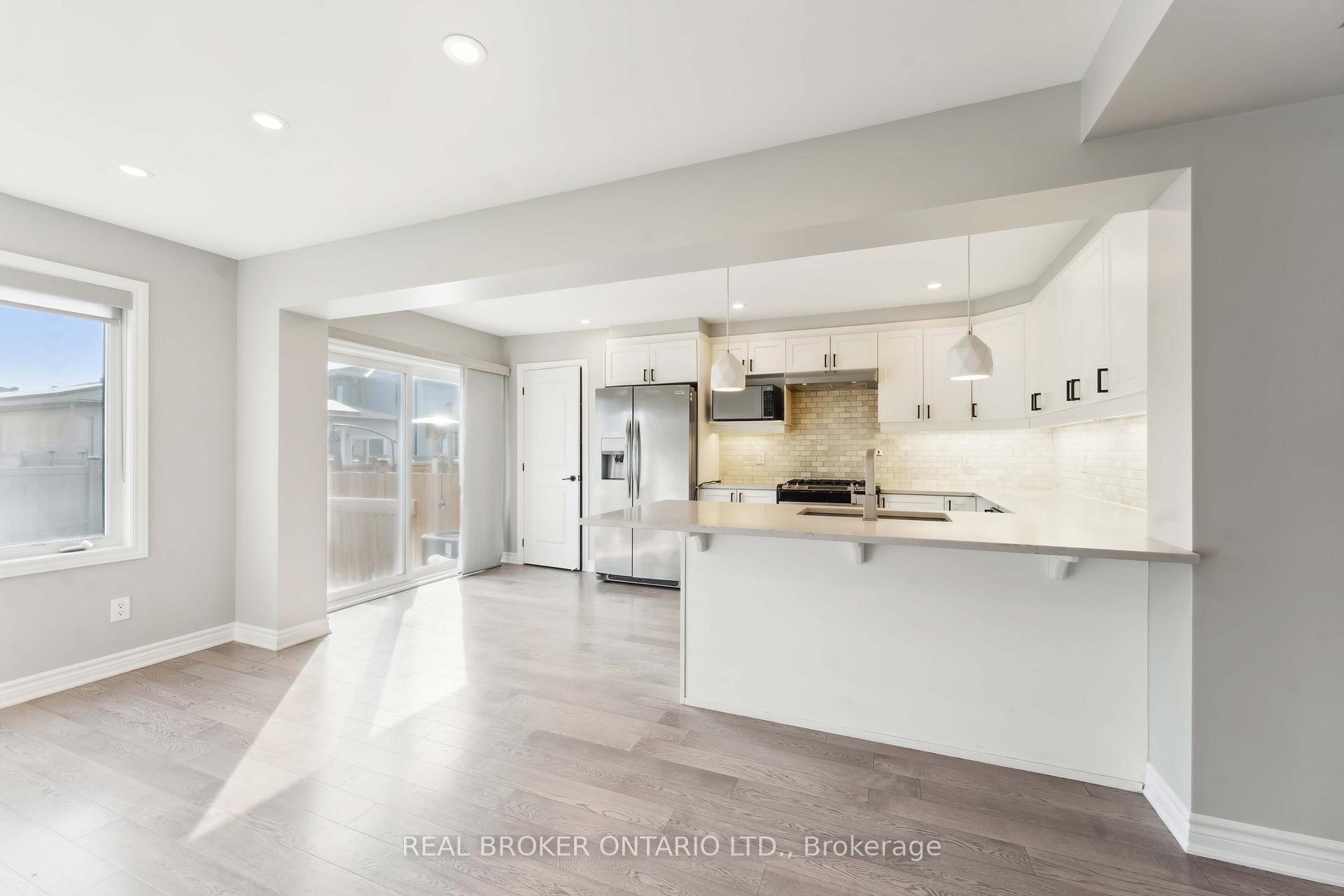 Photo 7 of 391 Rouncey Road, Ottawa, Kanata - Emerald Meadows/Trailwest — HOMEH