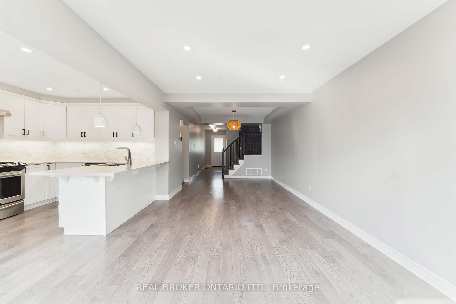 Photo 10 of 391 Rouncey Road, Ottawa, Kanata - Emerald Meadows/Trailwest — HOMEH
