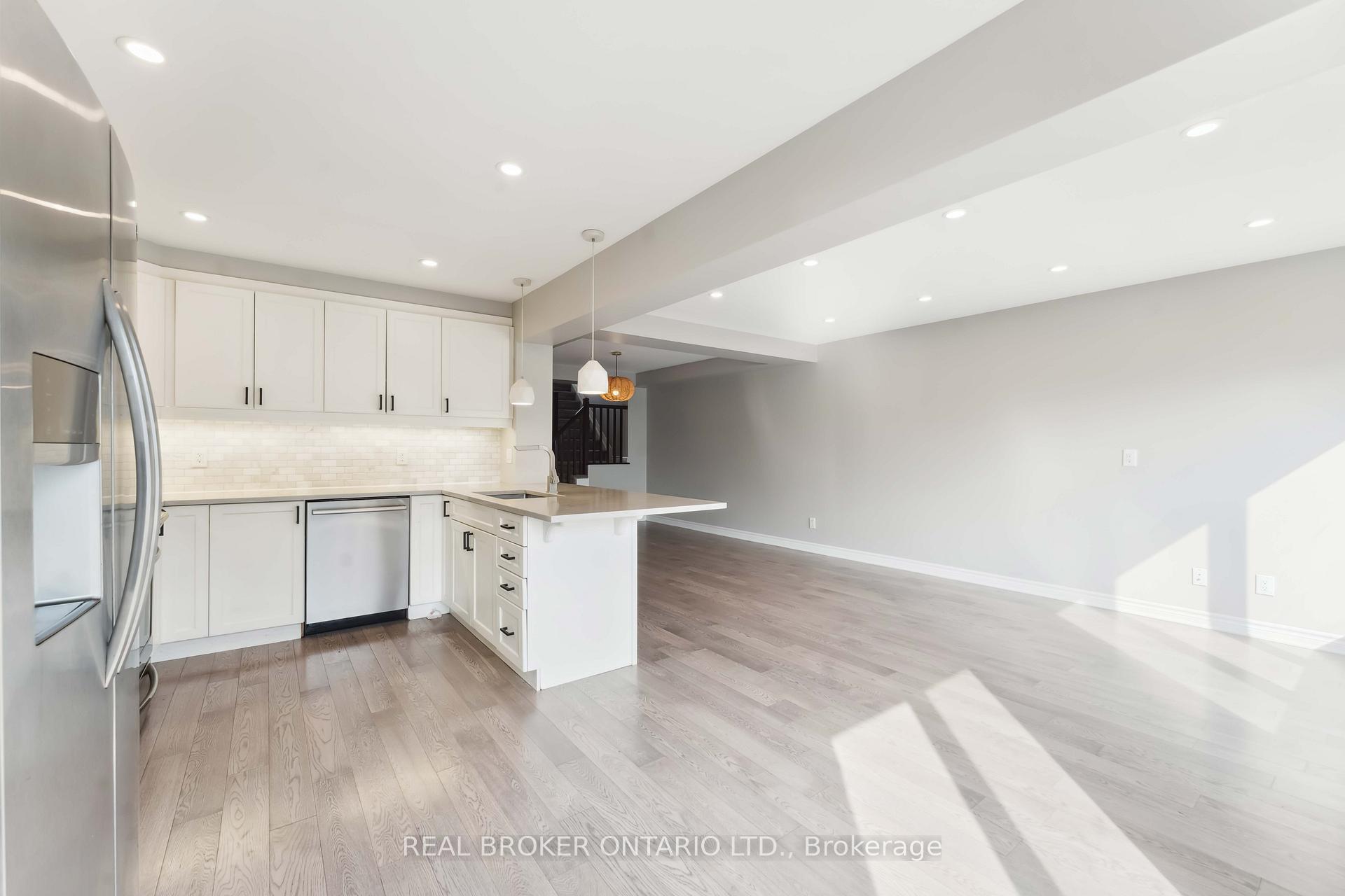 Photo 14 of 391 Rouncey Road, Ottawa, Kanata - Emerald Meadows/Trailwest — HOMEH
