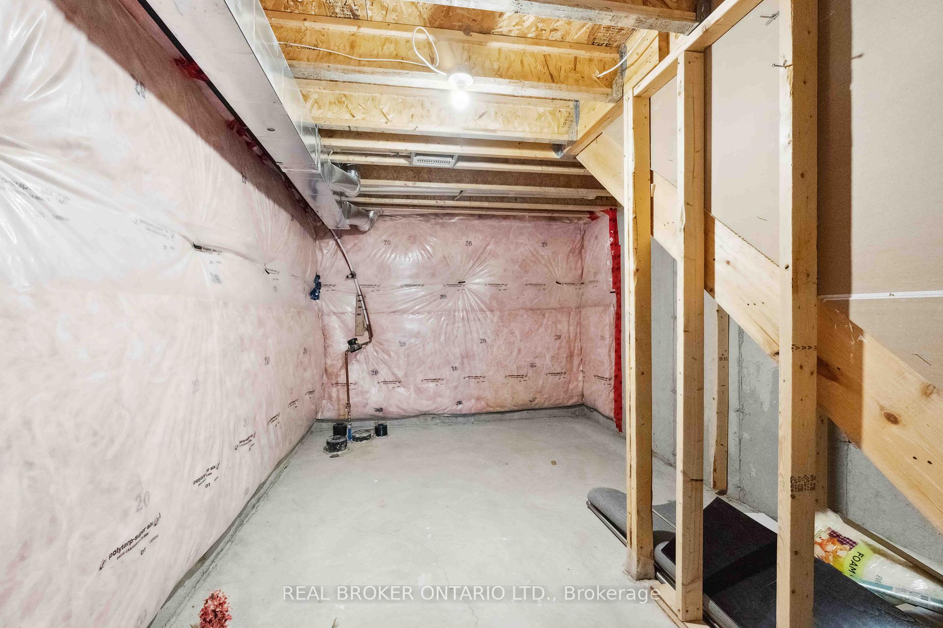 Photo 38 of 391 Rouncey Road, Ottawa, Kanata - Emerald Meadows/Trailwest — HOMEH