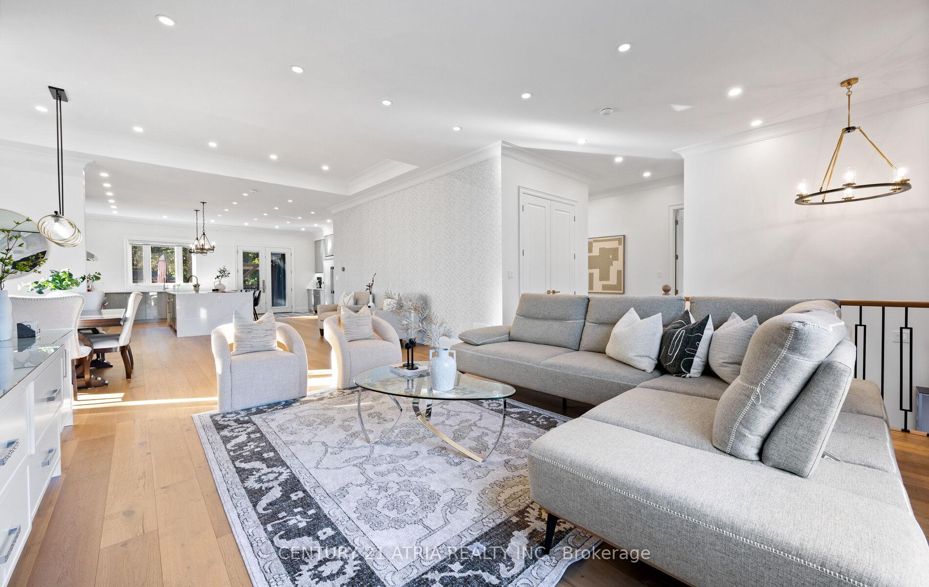 Photo 8 of 41 Sir Bodwin Place, Markham, Markham Village — HOMEH