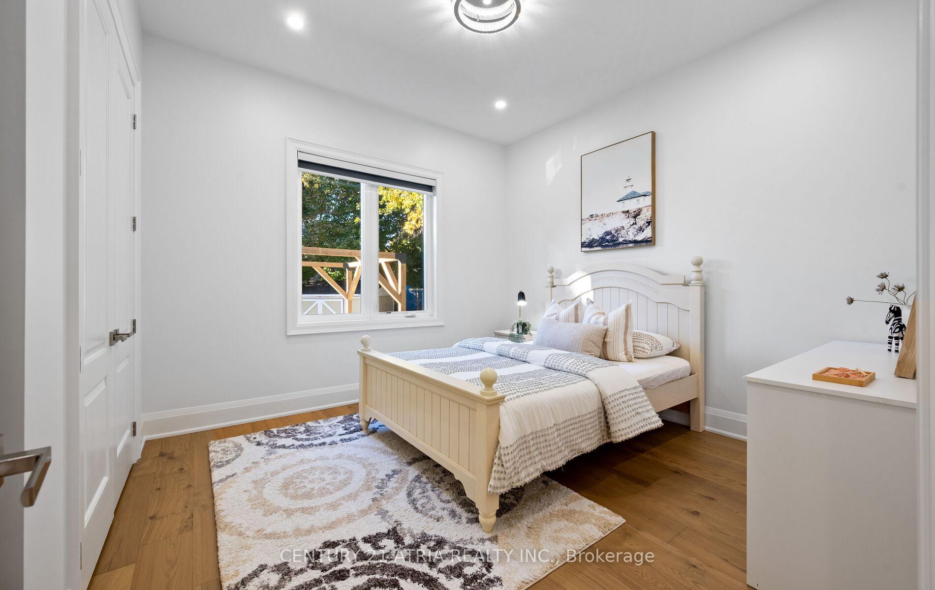 Photo 24 of 41 Sir Bodwin Place, Markham, Markham Village — HOMEH