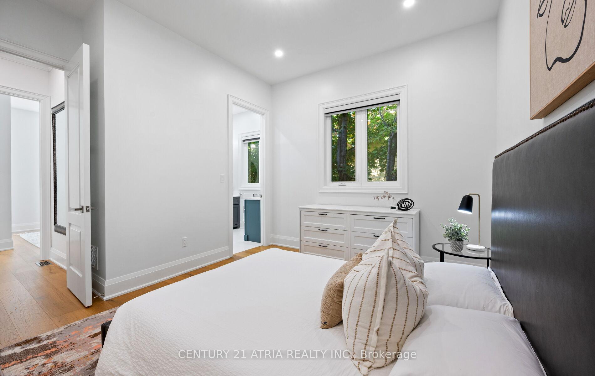 Photo 31 of 41 Sir Bodwin Place, Markham, Markham Village — HOMEH