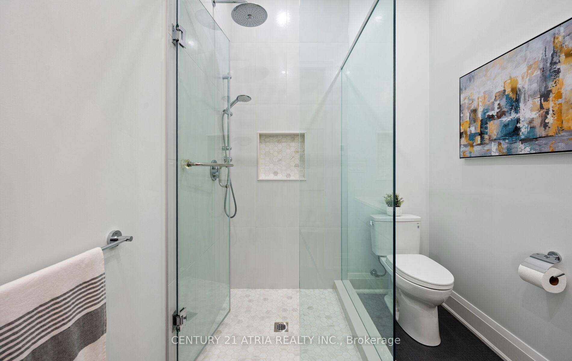 Photo 33 of 41 Sir Bodwin Place, Markham, Markham Village — HOMEH