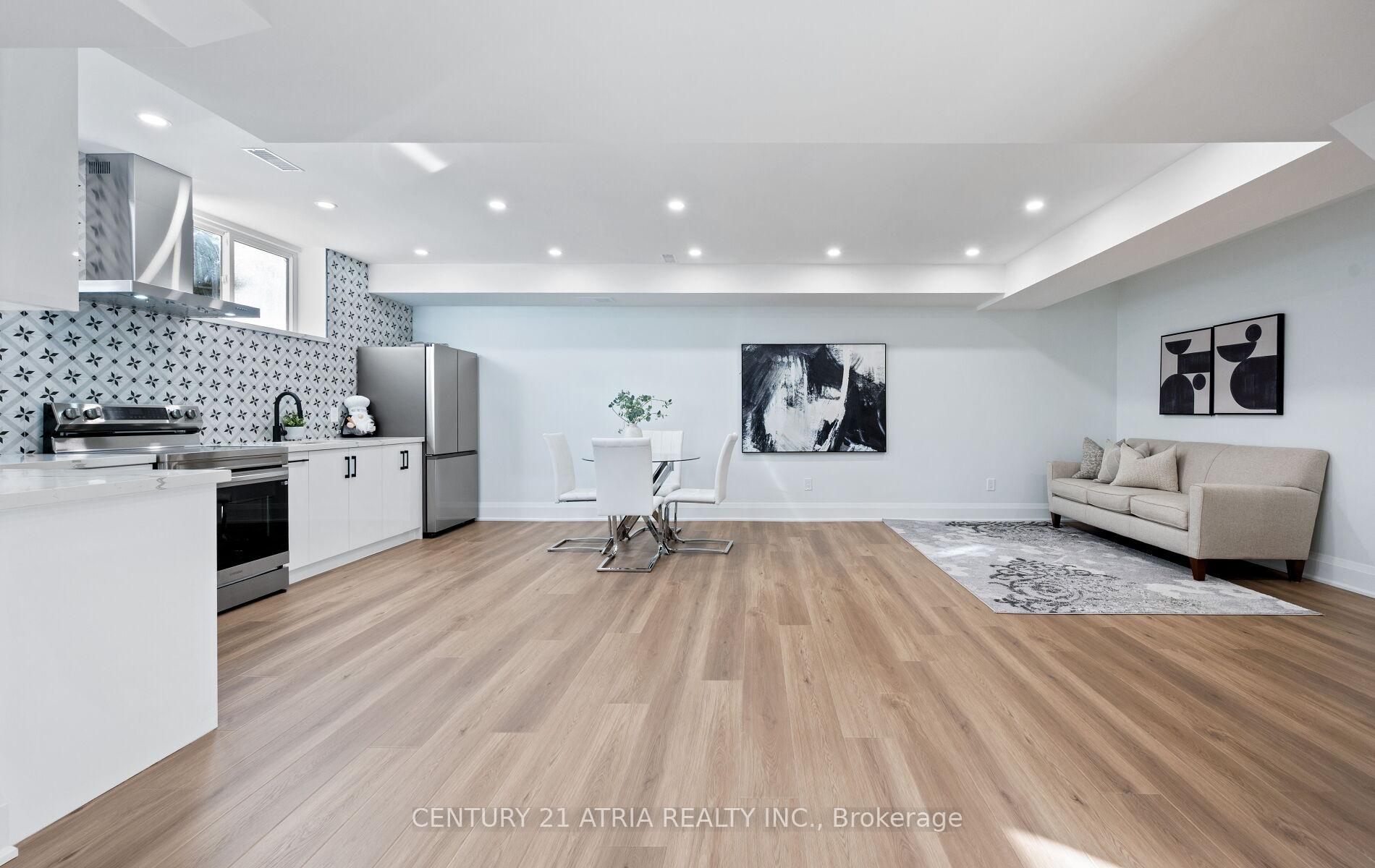 Photo 36 of 41 Sir Bodwin Place, Markham, Markham Village — HOMEH