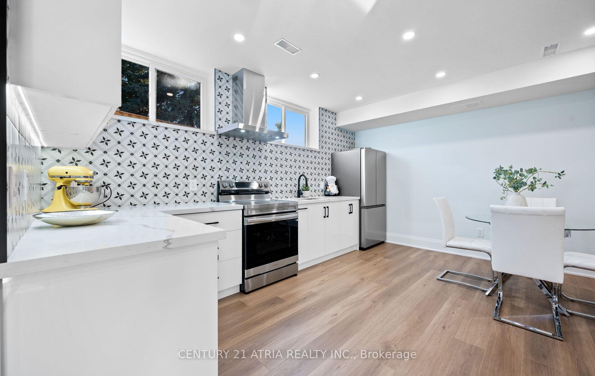 Photo 38 of 41 Sir Bodwin Place, Markham, Markham Village — HOMEH