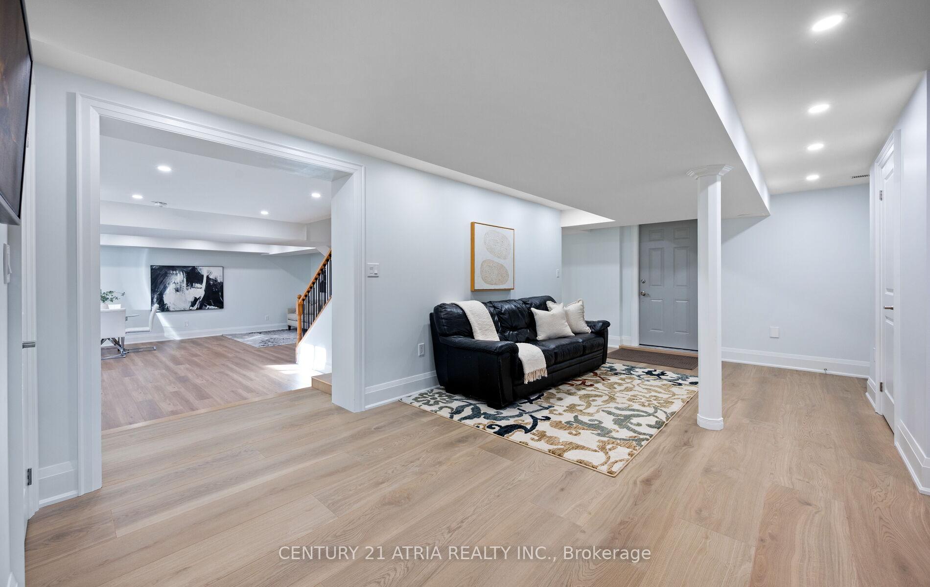 Photo 41 of 41 Sir Bodwin Place, Markham, Markham Village — HOMEH