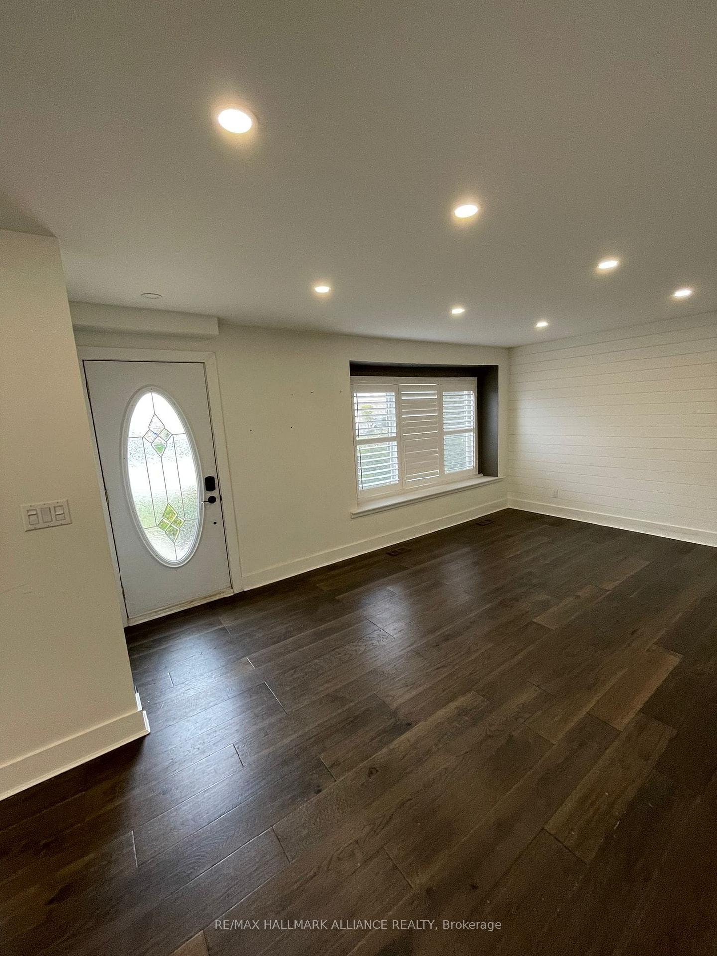 Photo 4 of 22 Bevan Court, Hamilton, Rosedale — HOMEH