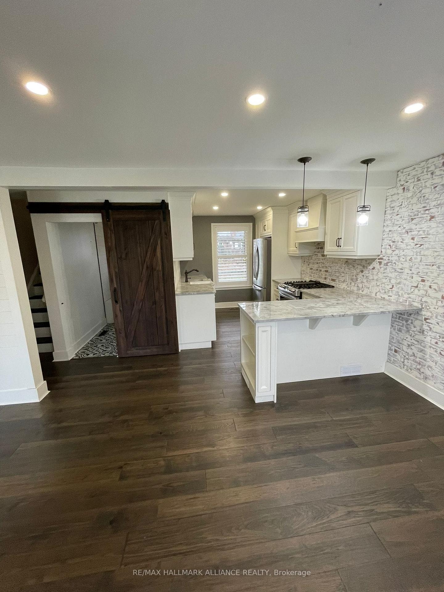 Photo 8 of 22 Bevan Court, Hamilton, Rosedale — HOMEH