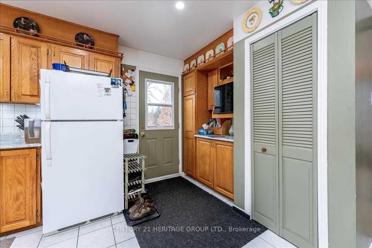 Photo 5 of 1262 Squire Street, Innisfil, Lefroy — HOMEH
