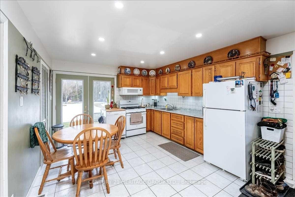 Photo 6 of 1262 Squire Street, Innisfil, Lefroy — HOMEH