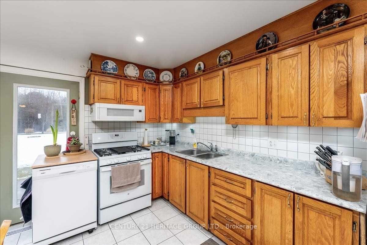 Photo 7 of 1262 Squire Street, Innisfil, Lefroy — HOMEH