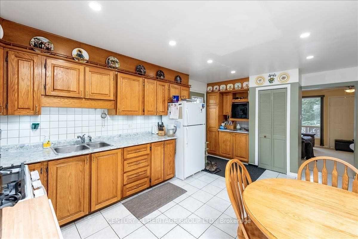 Photo 8 of 1262 Squire Street, Innisfil, Lefroy — HOMEH