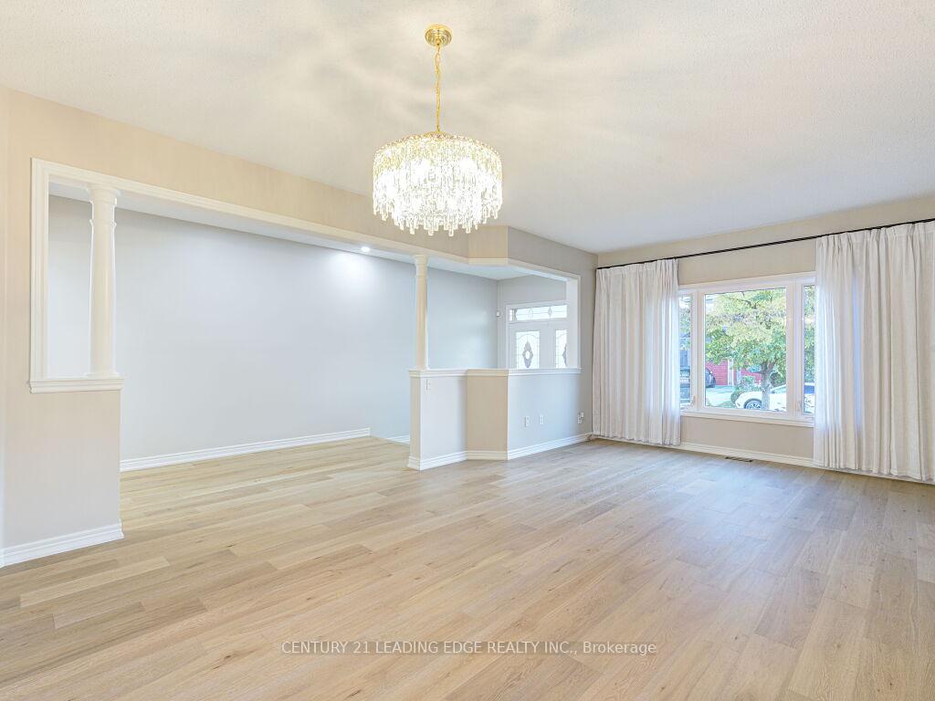 Photo 7 of 52 Sabiston Drive, Markham, Village Green-South Unionville — HOMEH