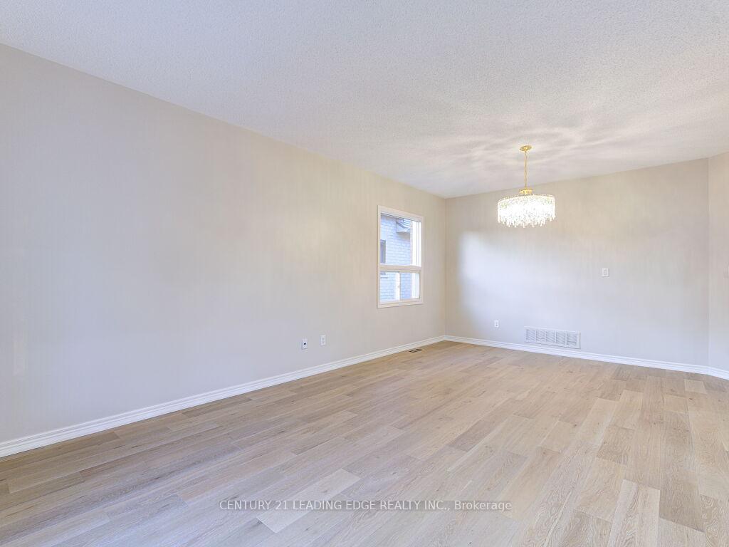 Photo 8 of 52 Sabiston Drive, Markham, Village Green-South Unionville — HOMEH
