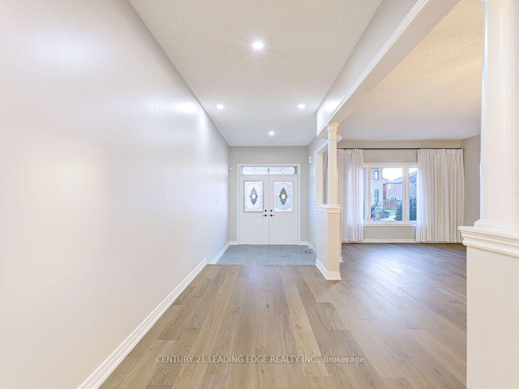Photo 9 of 52 Sabiston Drive, Markham, Village Green-South Unionville — HOMEH