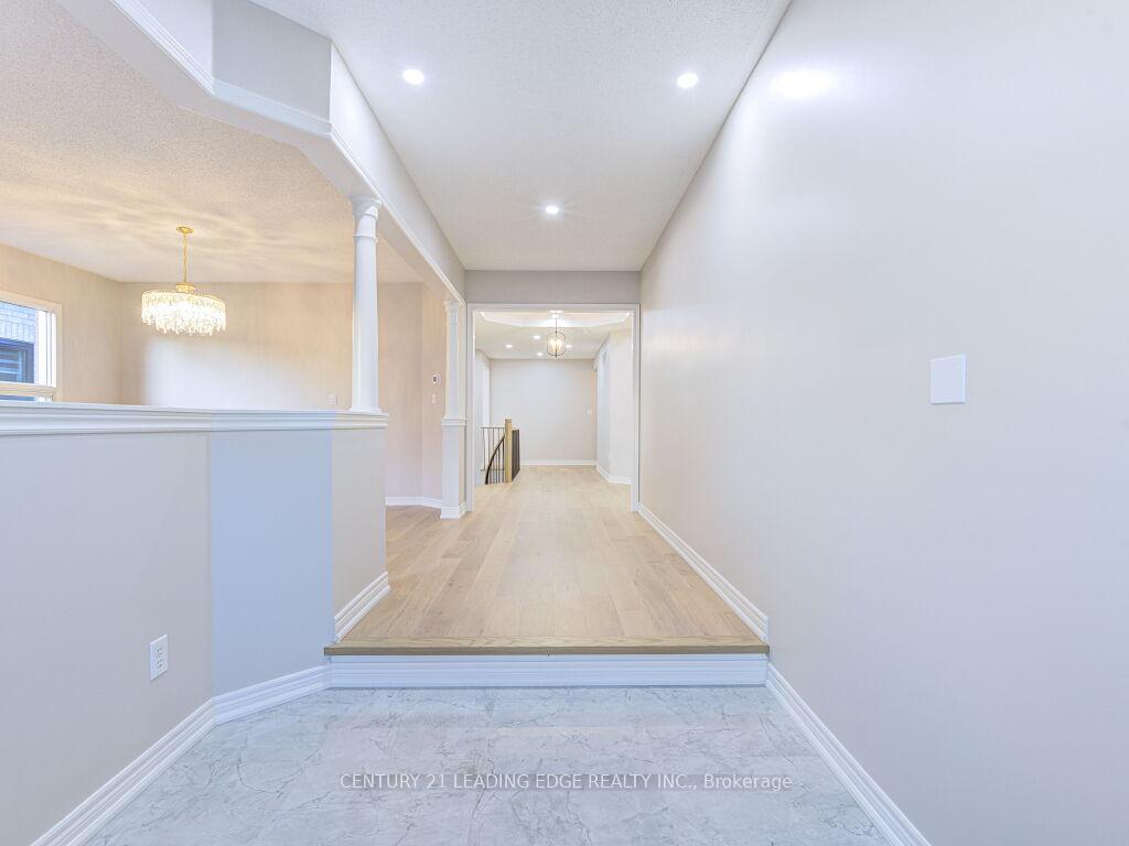 Photo 10 of 52 Sabiston Drive, Markham, Village Green-South Unionville — HOMEH
